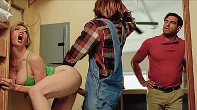 Sexy Mature Woman discreetly BuysExplicit Fun with the Repairman