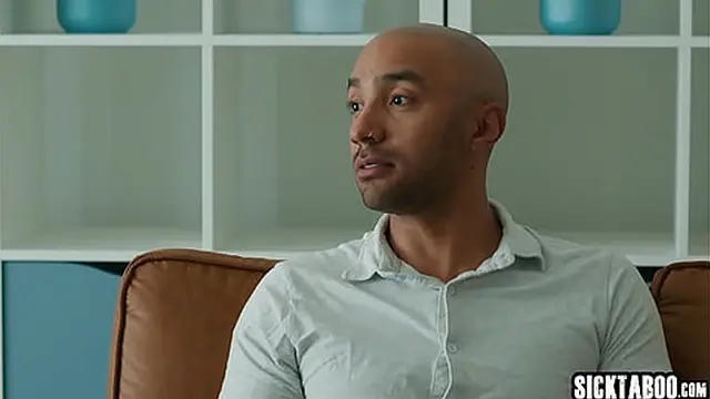 Dee Williams gives blowjob and rough sex with large dick🍆 client