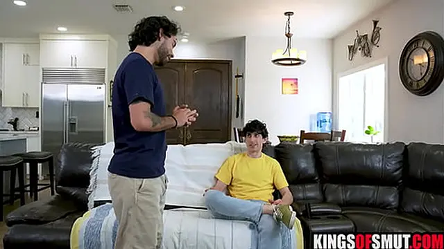 milf seduces best friend′s husband