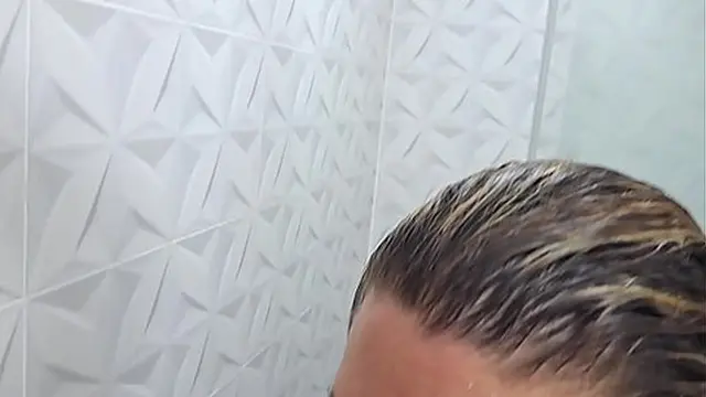 Older woman savors her boyfriend′s intense BBC