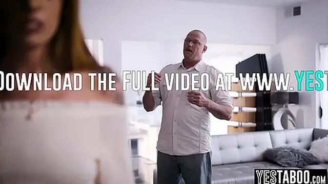 Redhead seduces hunk with his thick cock🌭 during forbidden affair