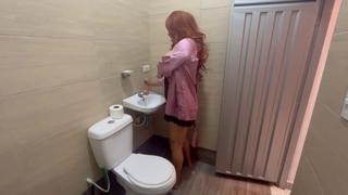 MATURE WOMAN WITH LARGE BUTT🍑 SELF-COOKS IN SECRET🤫